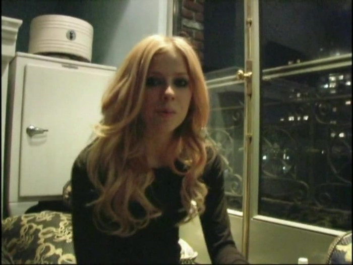 Bonez Tour Documentary [HD] Part2 - Avril Lavigne 5576