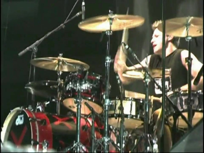 Bonez Tour Documentary [HD] Part2 - Avril Lavigne 3184 - Avril - Lavigne - 2008 - Bonez - Tour - Documentary - oo7