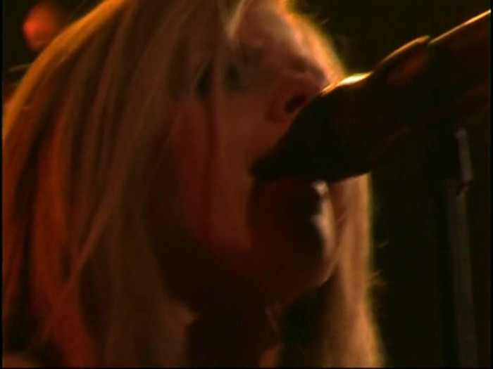 Bonez Tour Documentary [HD] Part2 - Avril Lavigne 3668 - Avril - Lavigne - 2008 - Bonez - Tour - Documentary - oo8