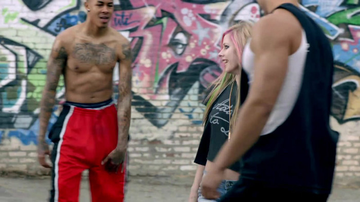 Avril Lavigne - What The Hell_youtube_original 1256