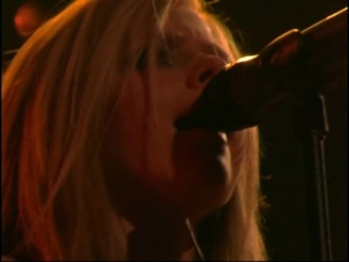 Bonez Tour Documentary [HD] Part2 - Avril Lavigne 3669 - Avril - Lavigne - 2008 - Bonez - Tour - Documentary - oo8
