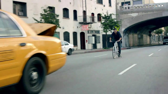 Avril Lavigne - What The Hell_youtube_original 1000