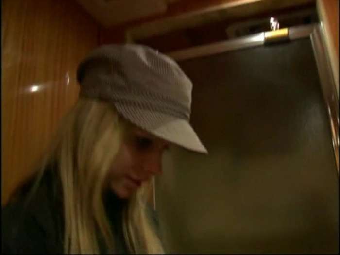 Bonez Tour Documentary [HD] Part2 - Avril Lavigne 5106 - Avril - Lavigne - 2008 - Bonez - Tour - Documentary - o11