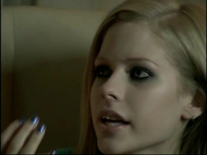 Bonez Tour Documentary [HD] Part2 - Avril Lavigne 4151 - Avril - Lavigne - 2008 - Bonez - Tour - Documentary - oo9