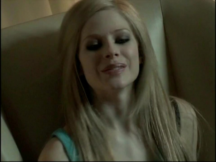 Bonez Tour Documentary [HD] Part2 - Avril Lavigne 4628