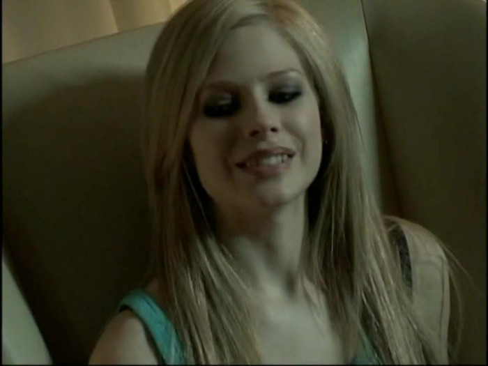 Bonez Tour Documentary [HD] Part2 - Avril Lavigne 4631