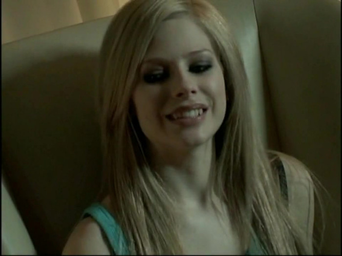 Bonez Tour Documentary [HD] Part2 - Avril Lavigne 4633 - Avril - Lavigne - 2008 - Bonez - Tour - Documentary - o1o