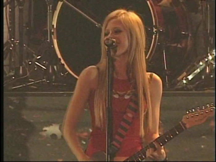 Bonez Tour Documentary [HD] Part2 - Avril Lavigne 3213