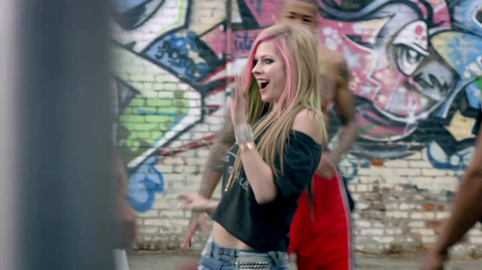 Avril Lavigne - What The Hell_youtube_original 1269