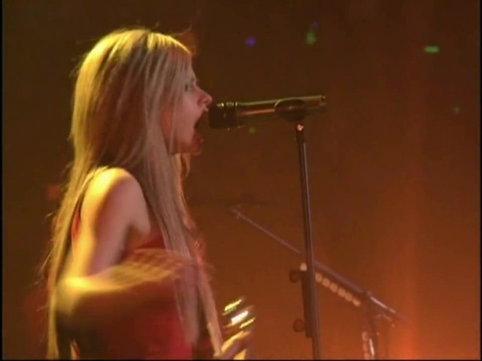 Bonez Tour Documentary [HD] Part2 - Avril Lavigne 3698