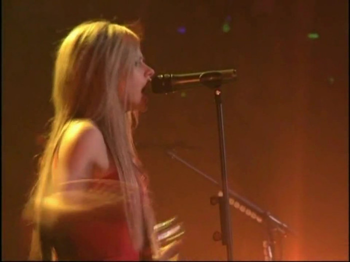 Bonez Tour Documentary [HD] Part2 - Avril Lavigne 3699