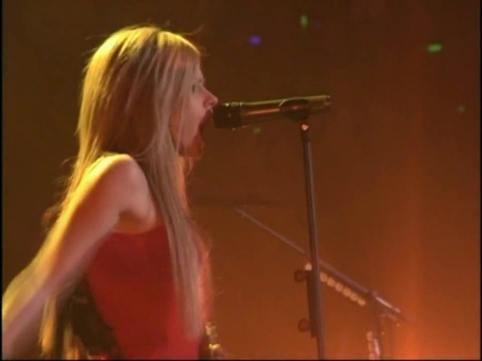 Bonez Tour Documentary [HD] Part2 - Avril Lavigne 3702