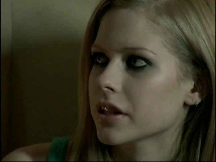 Bonez Tour Documentary [HD] Part2 - Avril Lavigne 4173