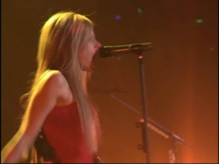Bonez Tour Documentary [HD] Part2 - Avril Lavigne 3704