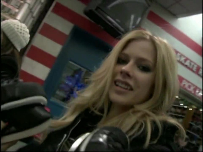 Bonez Tour Documentary [HD] Part2 - Avril Lavigne 5618