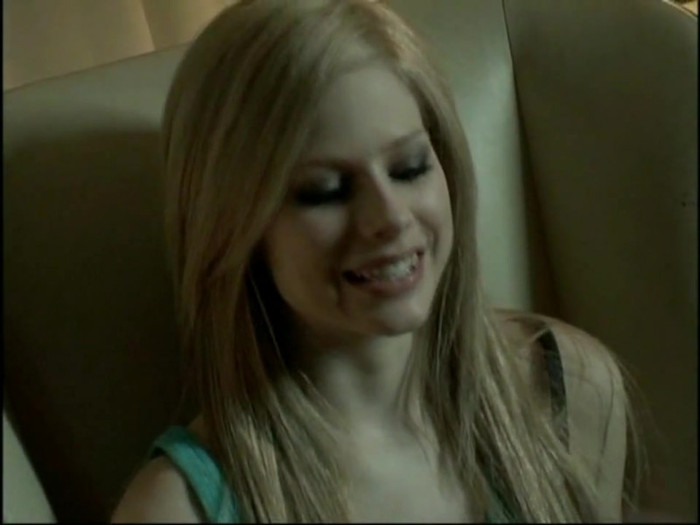 Bonez Tour Documentary [HD] Part2 - Avril Lavigne 4653 - Avril - Lavigne - 2008 - Bonez - Tour - Documentary - o1o