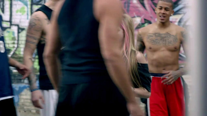 Avril Lavigne - What The Hell_youtube_original 1274