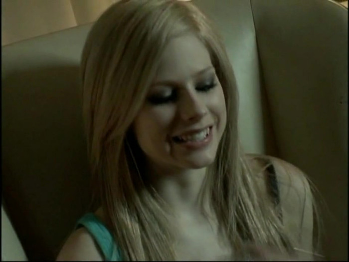 Bonez Tour Documentary [HD] Part2 - Avril Lavigne 4655 - Avril - Lavigne - 2008 - Bonez - Tour - Documentary - o1o