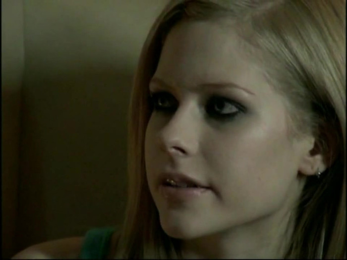 Bonez Tour Documentary [HD] Part2 - Avril Lavigne 4185