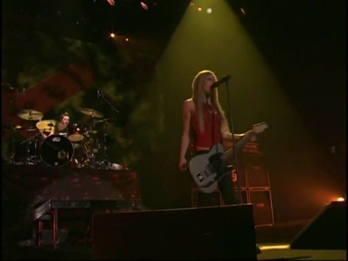 Bonez Tour Documentary [HD] Part2 - Avril Lavigne 3718