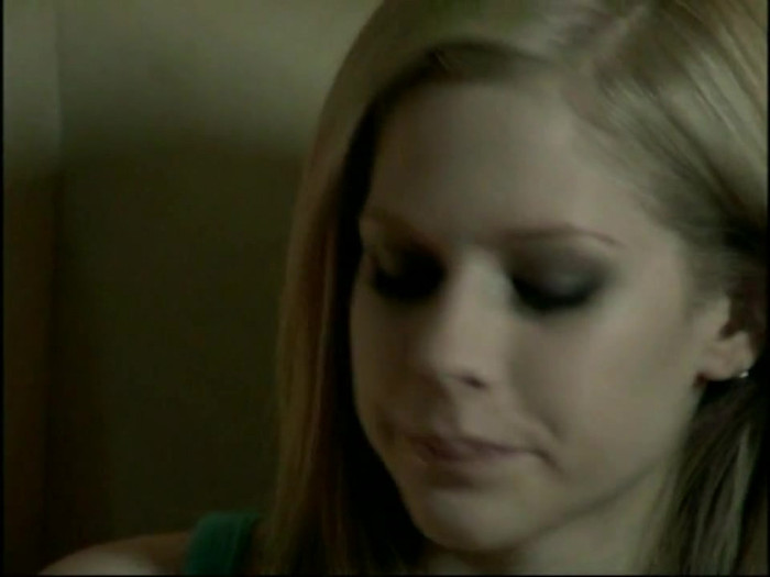 Bonez Tour Documentary [HD] Part2 - Avril Lavigne 4190