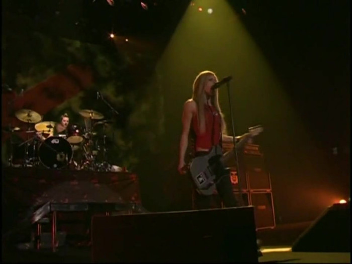 Bonez Tour Documentary [HD] Part2 - Avril Lavigne 3720