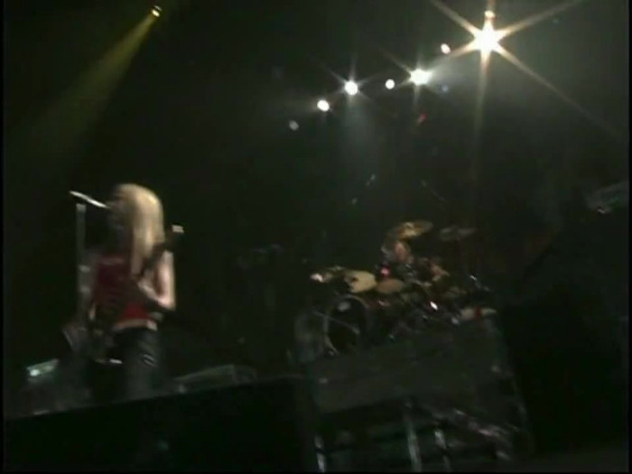 Bonez Tour Documentary [HD] Part2 - Avril Lavigne 3238 - Avril - Lavigne - 2008 - Bonez - Tour - Documentary - oo7
