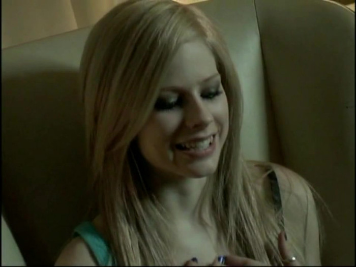 Bonez Tour Documentary [HD] Part2 - Avril Lavigne 4661 - Avril - Lavigne - 2008 - Bonez - Tour - Documentary - o1o
