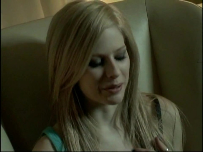 Bonez Tour Documentary [HD] Part2 - Avril Lavigne 4665 - Avril - Lavigne - 2008 - Bonez - Tour - Documentary - o1o