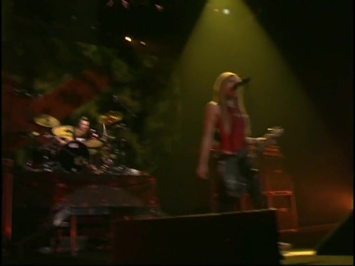 Bonez Tour Documentary [HD] Part2 - Avril Lavigne 3725