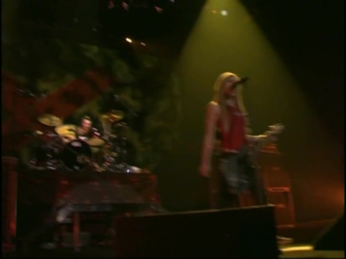 Bonez Tour Documentary [HD] Part2 - Avril Lavigne 3726