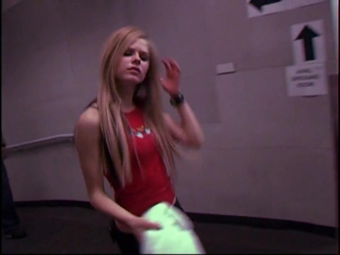 Bonez Tour Documentary [HD] Part2 - Avril Lavigne 4200 - Avril - Lavigne - 2008 - Bonez - Tour - Documentary - oo9