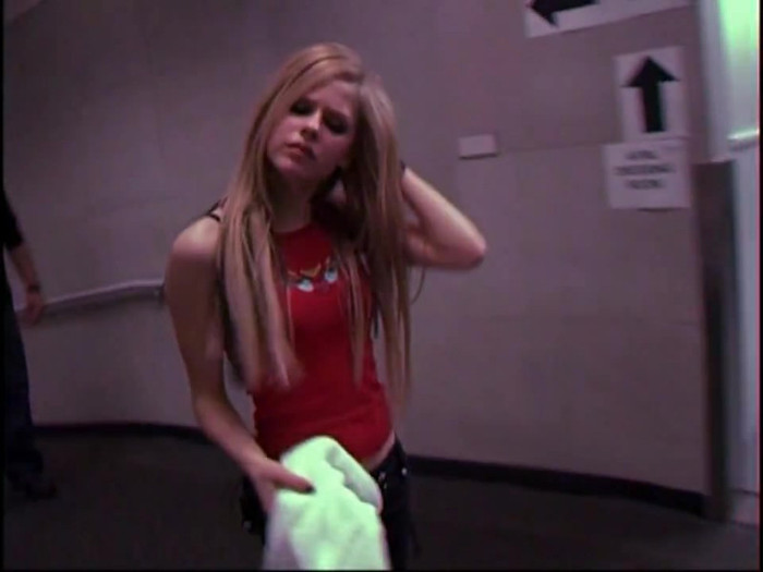 Bonez Tour Documentary [HD] Part2 - Avril Lavigne 4204