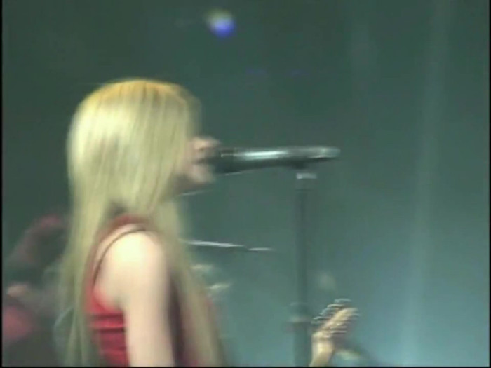Bonez Tour Documentary [HD] Part2 - Avril Lavigne 3251 - Avril - Lavigne - 2008 - Bonez - Tour - Documentary - oo7