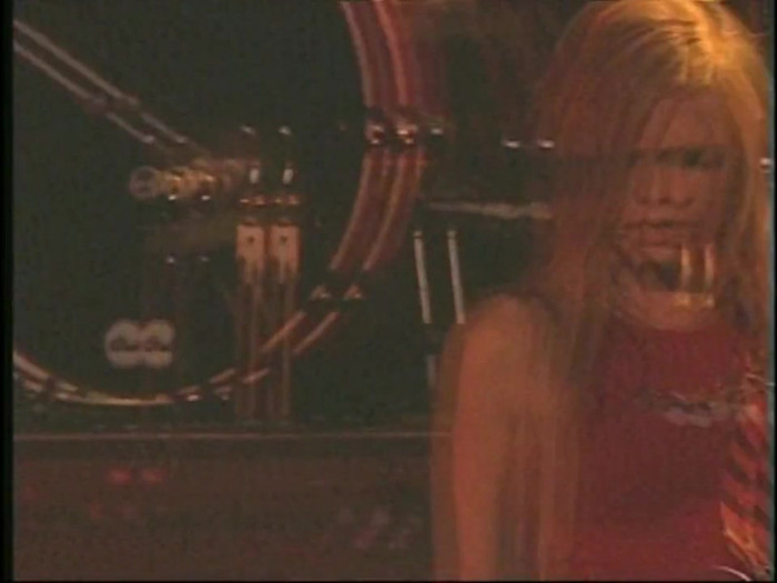 Bonez Tour Documentary [HD] Part2 - Avril Lavigne 3735