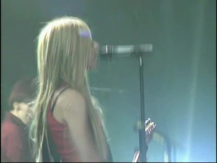 Bonez Tour Documentary [HD] Part2 - Avril Lavigne 3258 - Avril - Lavigne - 2008 - Bonez - Tour - Documentary - oo7