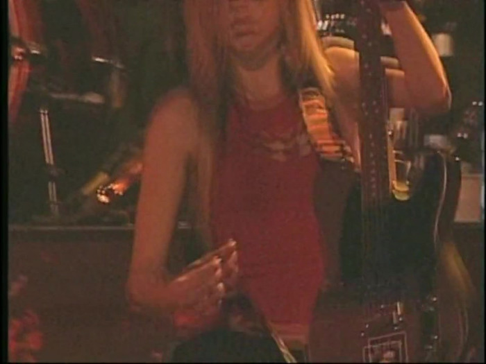 Bonez Tour Documentary [HD] Part2 - Avril Lavigne 3742