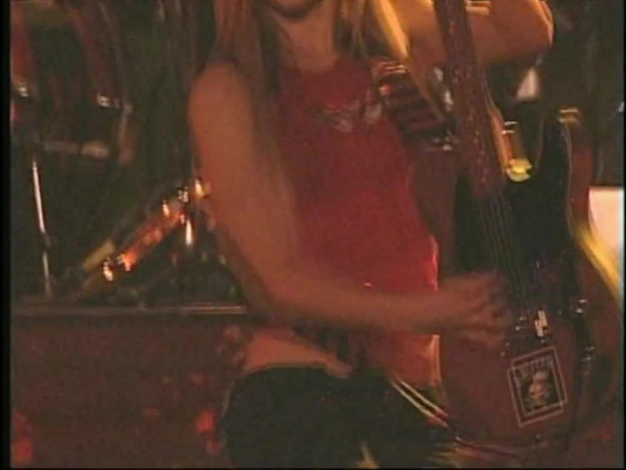 Bonez Tour Documentary [HD] Part2 - Avril Lavigne 3745
