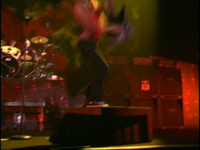 Bonez Tour Documentary [HD] Part2 - Avril Lavigne 3747