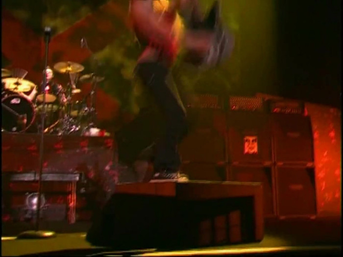 Bonez Tour Documentary [HD] Part2 - Avril Lavigne 3748