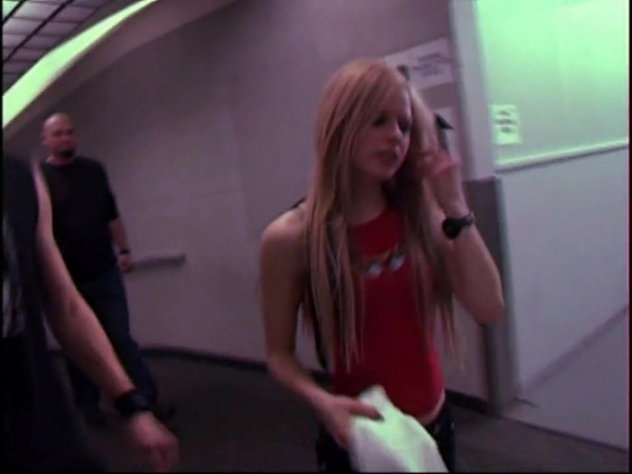 Bonez Tour Documentary [HD] Part2 - Avril Lavigne 4222