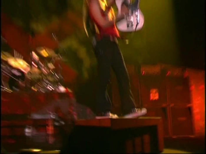 Bonez Tour Documentary [HD] Part2 - Avril Lavigne 3752