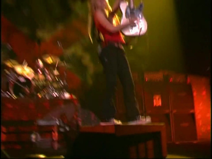 Bonez Tour Documentary [HD] Part2 - Avril Lavigne 3753