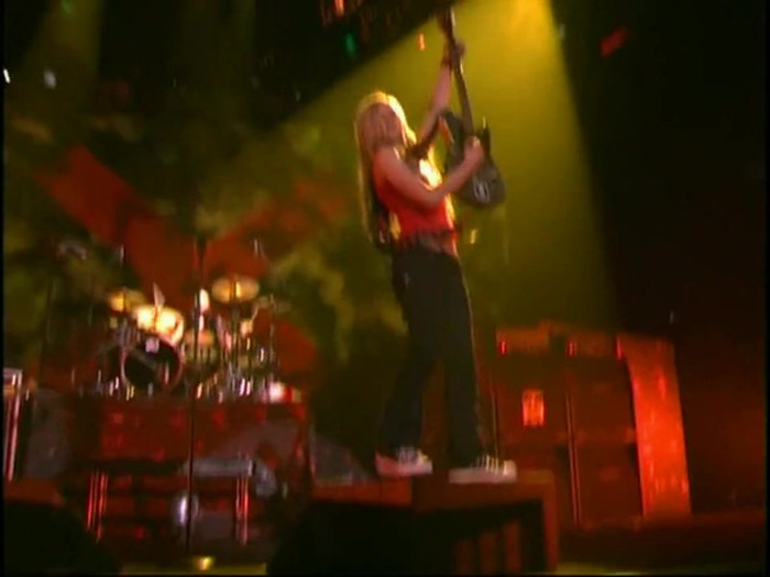 Bonez Tour Documentary [HD] Part2 - Avril Lavigne 3757