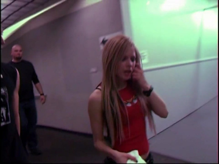 Bonez Tour Documentary [HD] Part2 - Avril Lavigne 4231 - Avril - Lavigne - 2008 - Bonez - Tour - Documentary - oo9