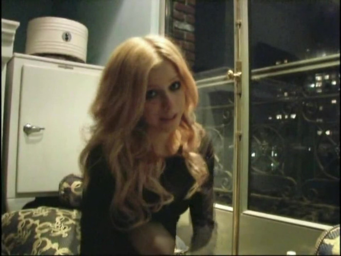 Bonez Tour Documentary [HD] Part2 - Avril Lavigne 5672