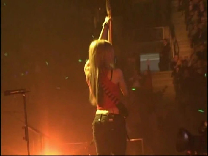 Bonez Tour Documentary [HD] Part2 - Avril Lavigne 3764
