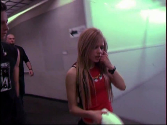 Bonez Tour Documentary [HD] Part2 - Avril Lavigne 4235