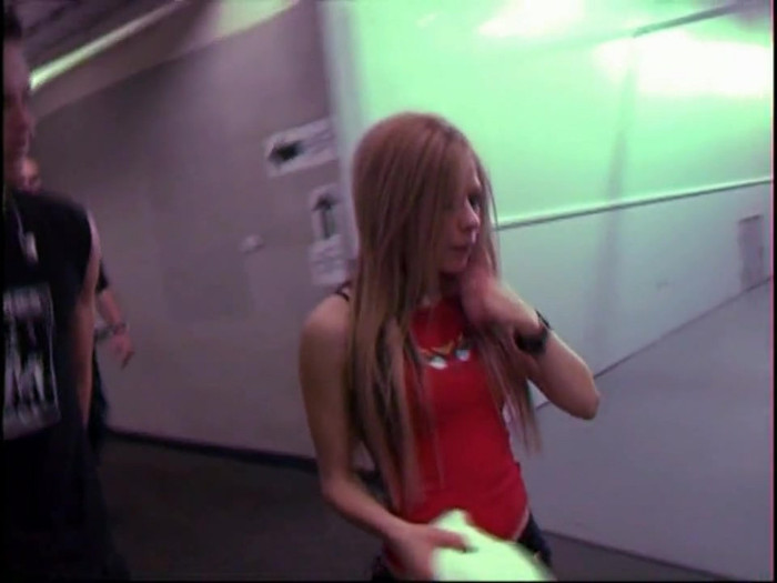 Bonez Tour Documentary [HD] Part2 - Avril Lavigne 4240 - Avril - Lavigne - 2008 - Bonez - Tour - Documentary - oo9