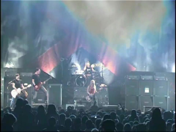 Bonez Tour Documentary [HD] Part2 - Avril Lavigne 3289 - Avril - Lavigne - 2008 - Bonez - Tour - Documentary - oo7